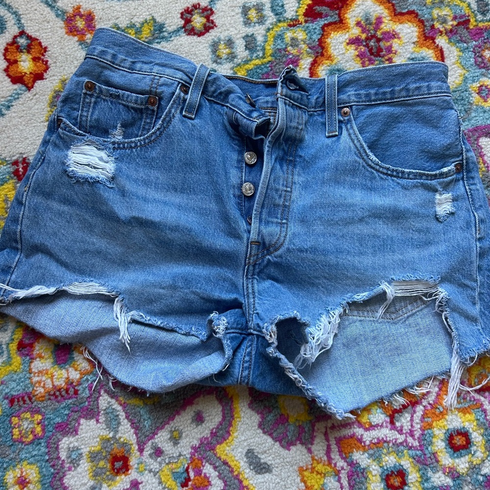 Woman’s Levi 501 Shorts
